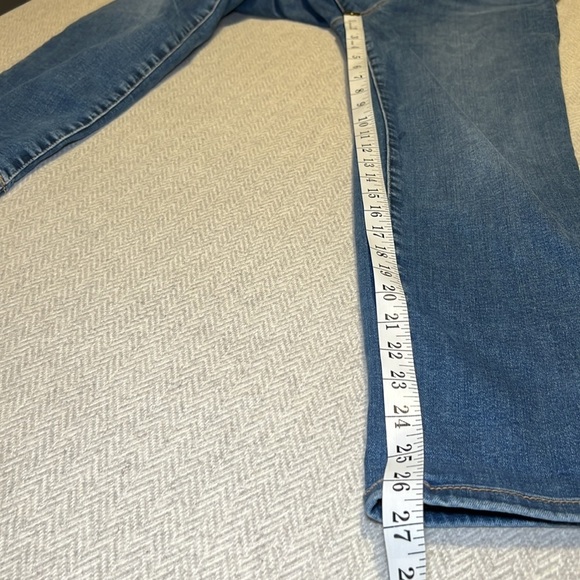 Good American Pull on Straight Indigo Jeans.  Size Large. - Picture 7 of 12